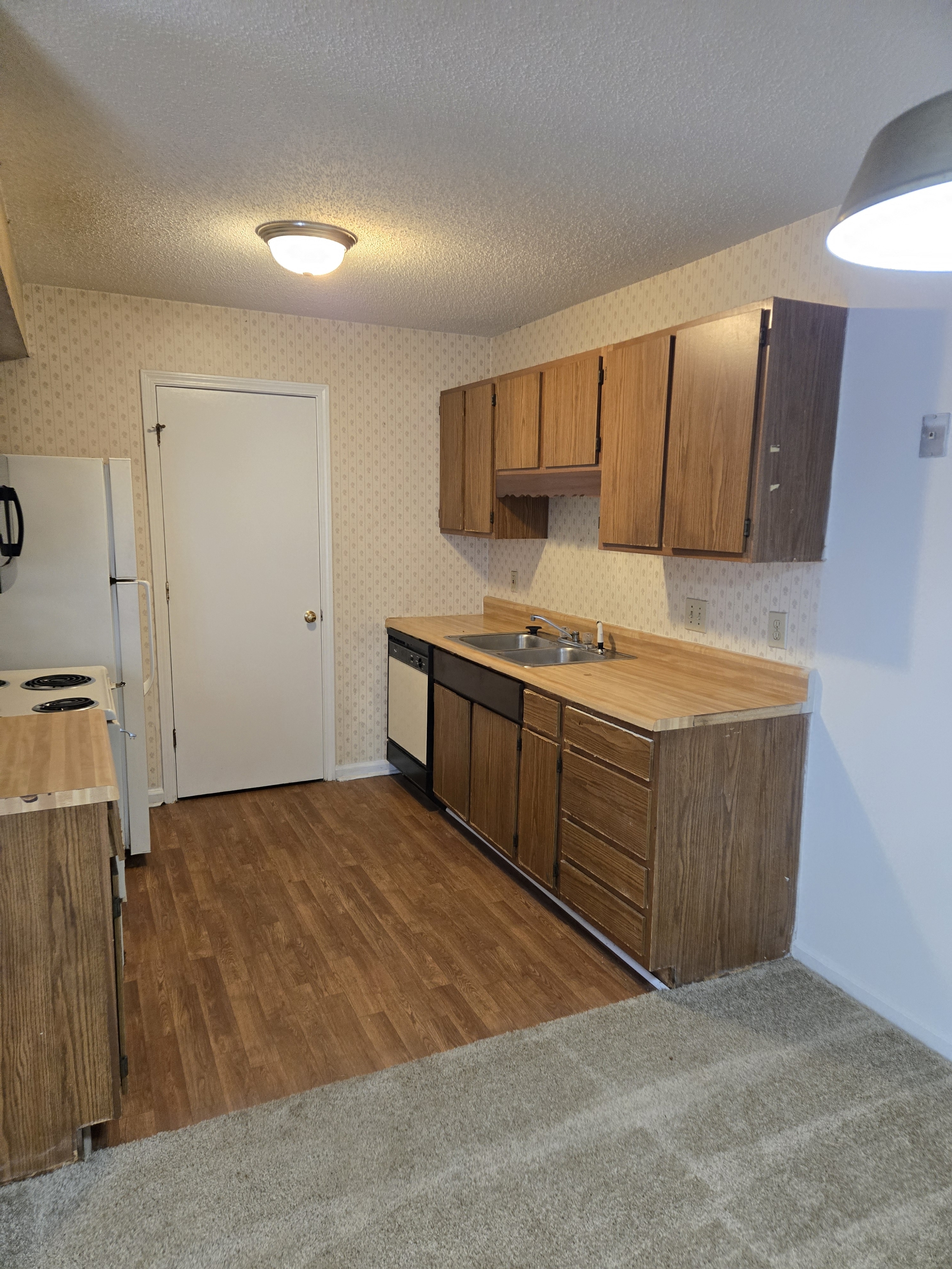 725-D South Parker Drive