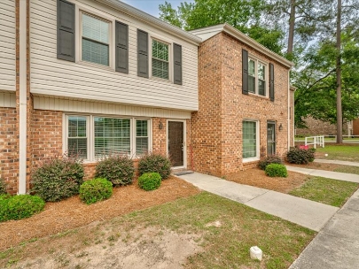 731 Coventry Ln