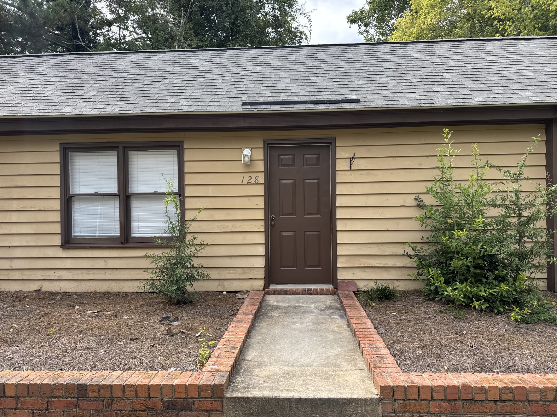 128 Erinvine Court